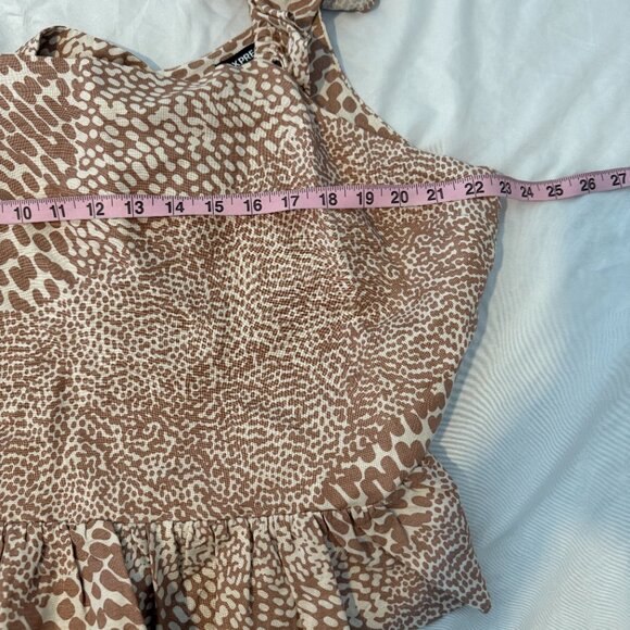Express Tan Patterned Crop Top - Picture 5 of 8